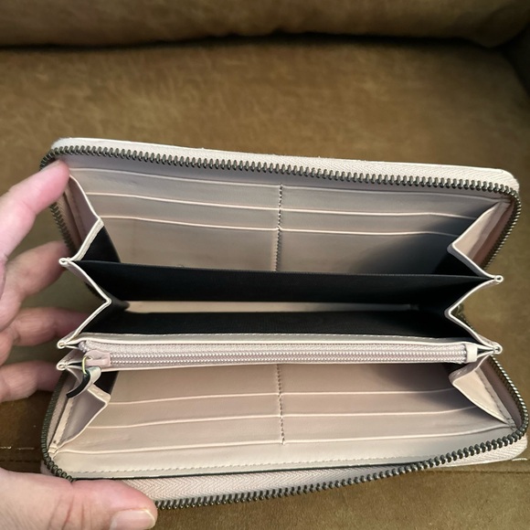 Calfskin Matelasse GucciGhost GG Marmont Zip Around Wallet Pink Rosa Ivory - Picture 11 of 12